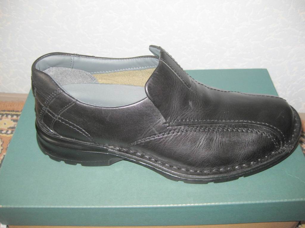 Продам новые кожаные туфли Clarks Escalade