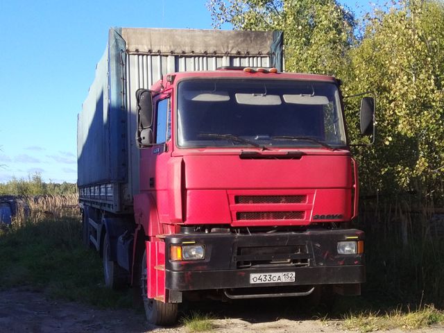 Урал-Iveco 63674 2006г полуприцеп МАЗ 2008г