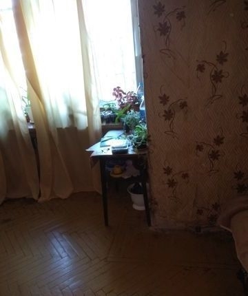 Сдается 3-комнатная квартира в хорошем благоустроенном районе.