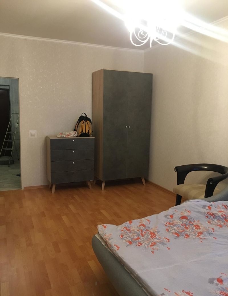 Сдается 1-к квартира в тихом районе.