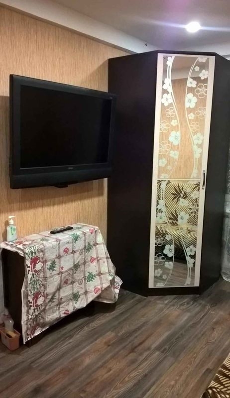 Небольшая комната в трхкомнатной квартире.