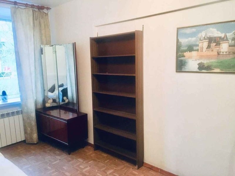 Сдатся комната в 3-х комнатной квартире.